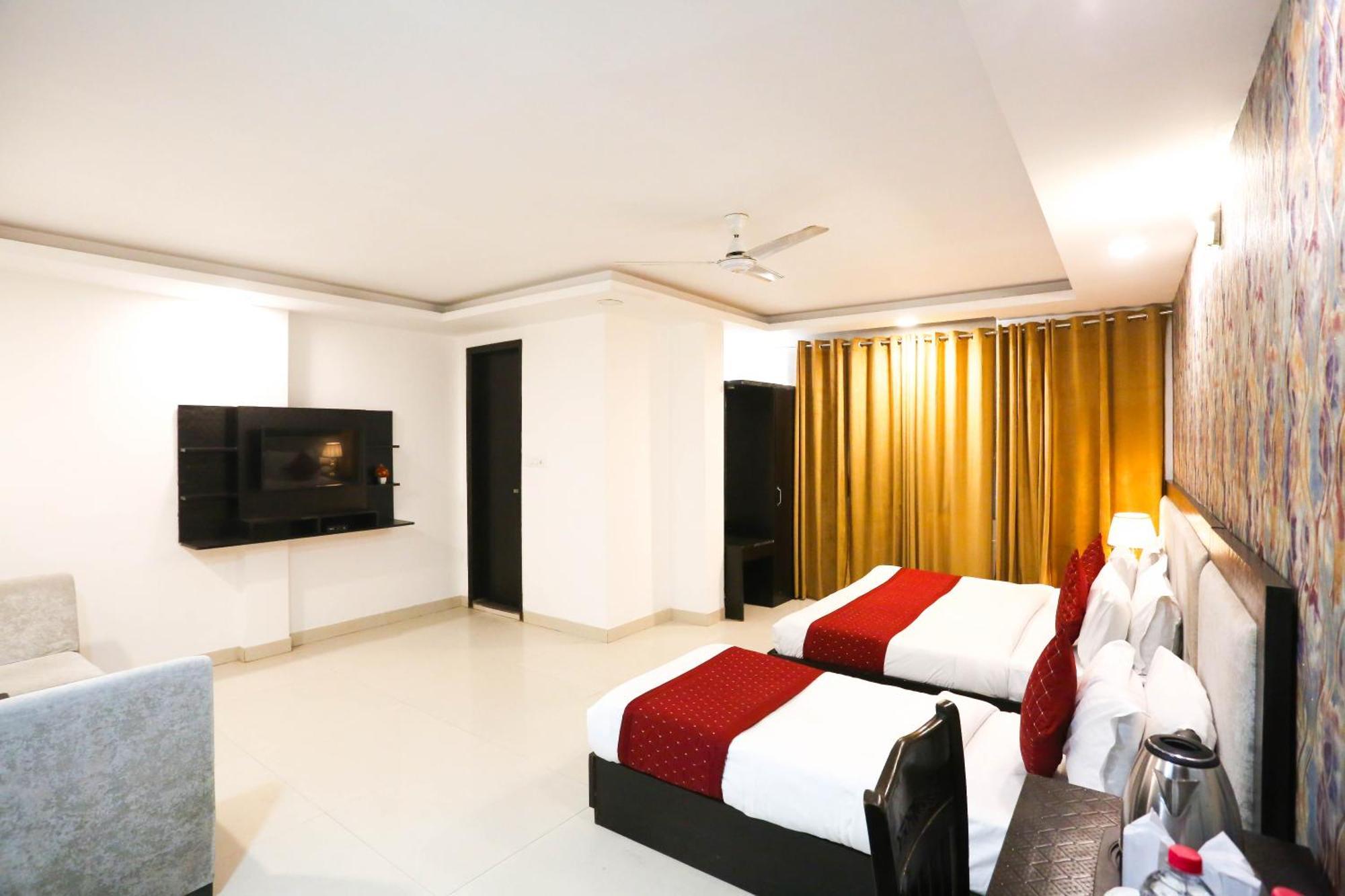 Hotel Aashiyana 뉴델리 외부 사진