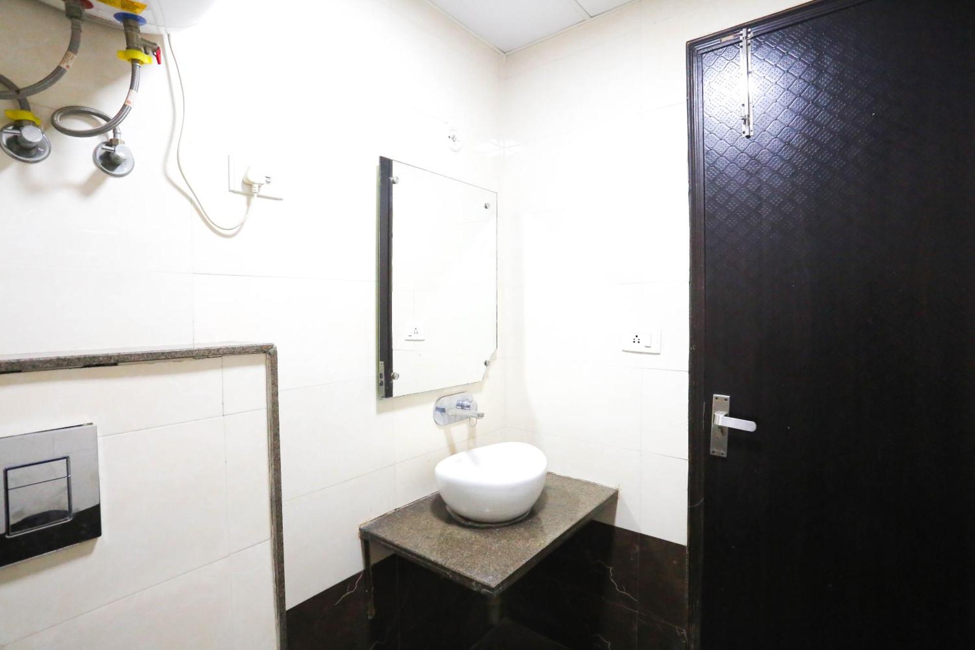 Hotel Aashiyana 뉴델리 외부 사진