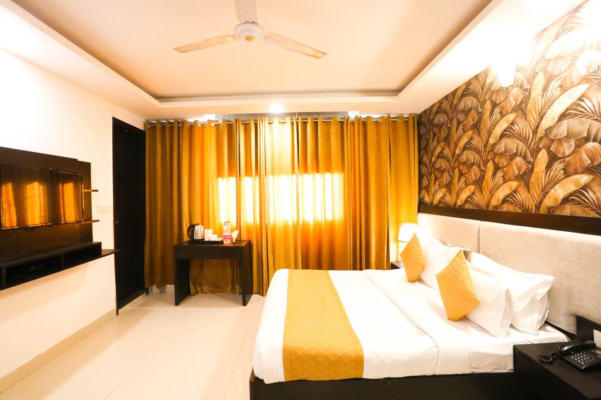 Hotel Aashiyana 뉴델리 외부 사진